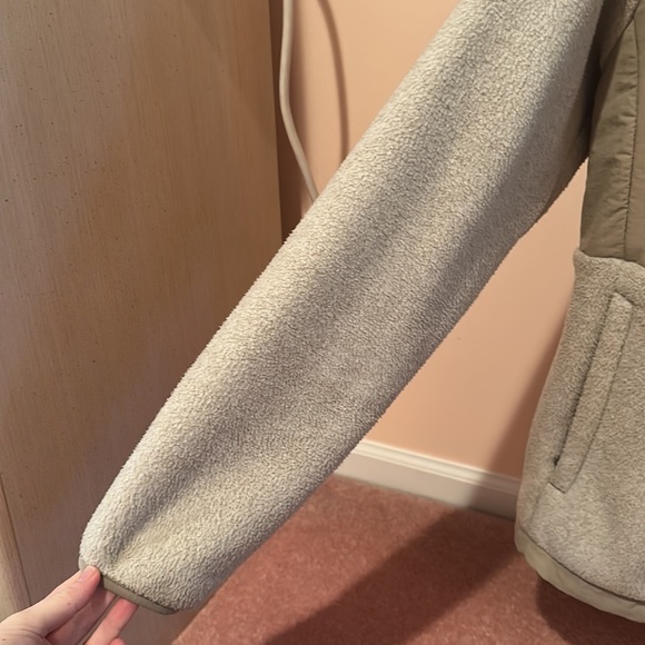 The North Face Jacket - Women’s Medium - Picture 3 of 6